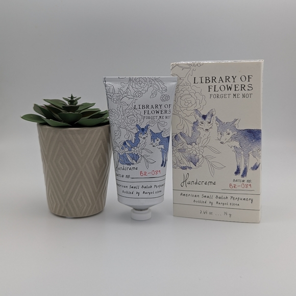 Margot Elena Skincare Library Of Flowers Me Not Handcreme